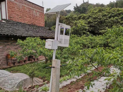 风吸式太阳能杀虫灯多少钱？
